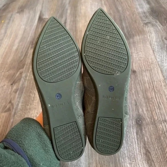 Rothy's The Point Safari Green Giraffe size 8 - Picture 3 of 5